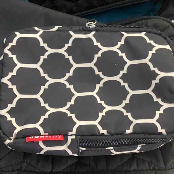 Skip Hop Forma Quilted Backpack - Picture 3 of 6
